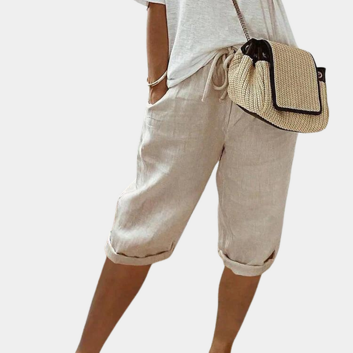 Ademende en flexibele shorts voor dames - Elara