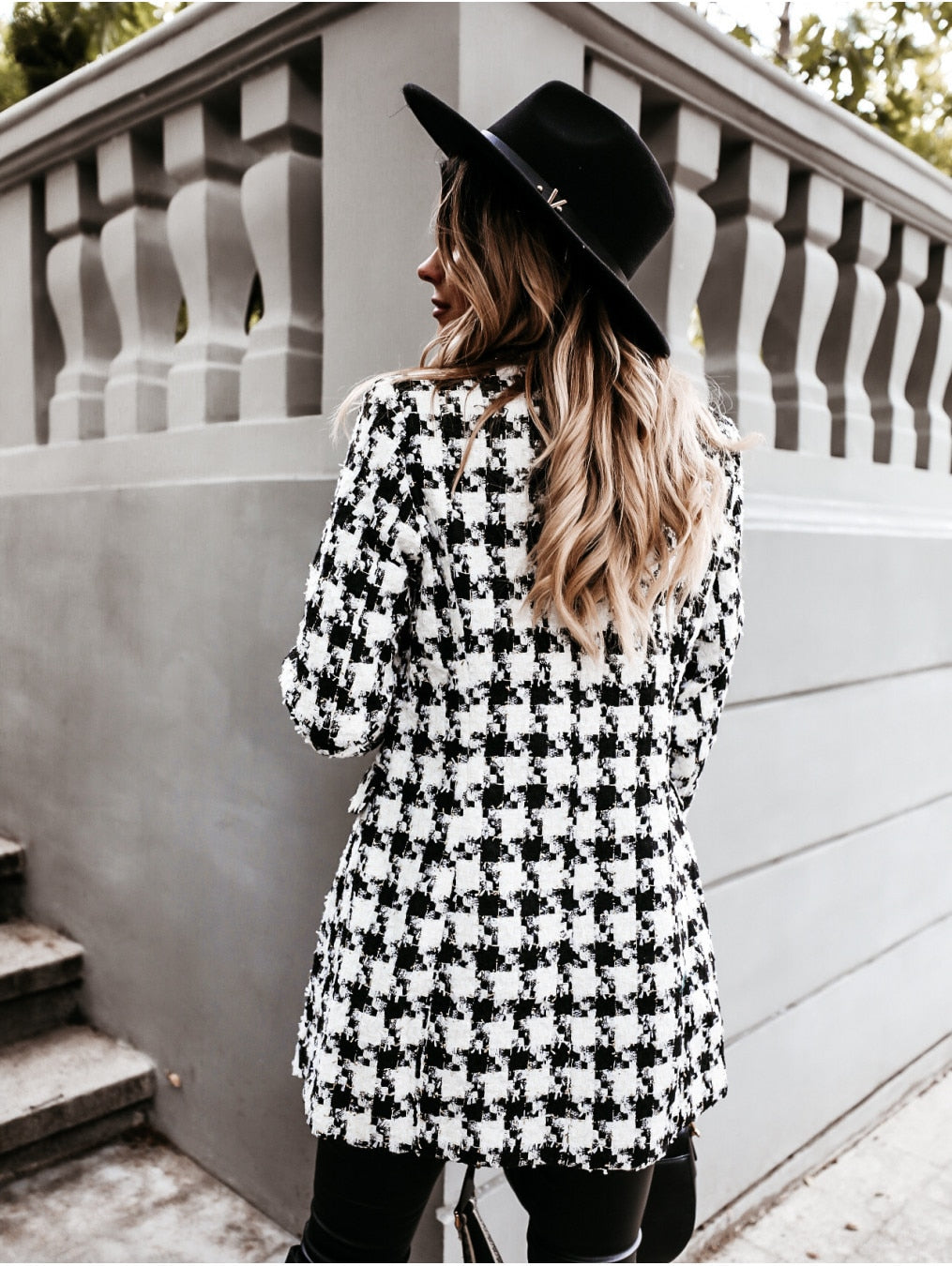 Jas Dames | Chic Design &amp; Sierlijke Knopen