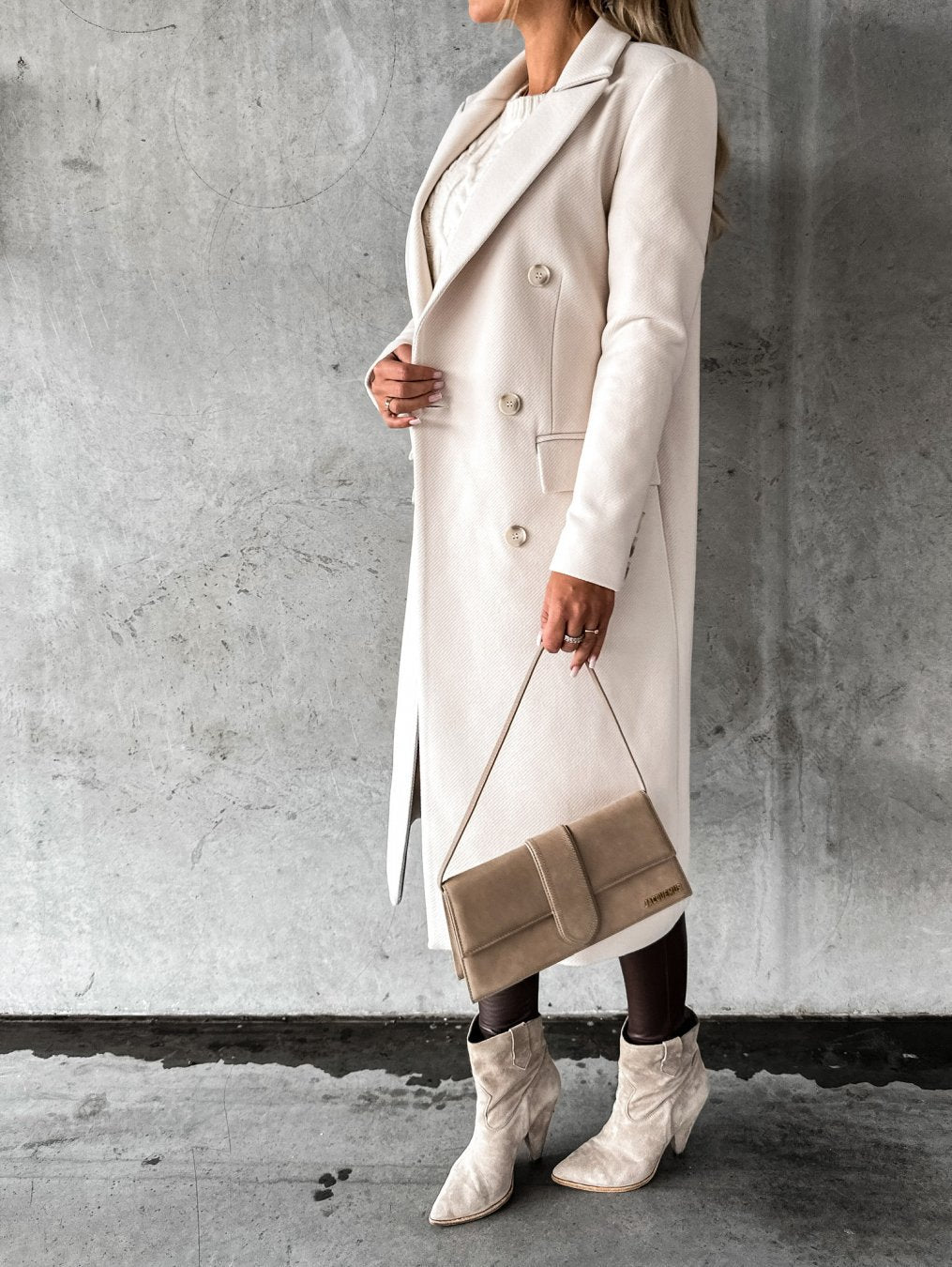 Jas Dames Lang | Winterse Warmte &amp; Tijdloze Elegantie